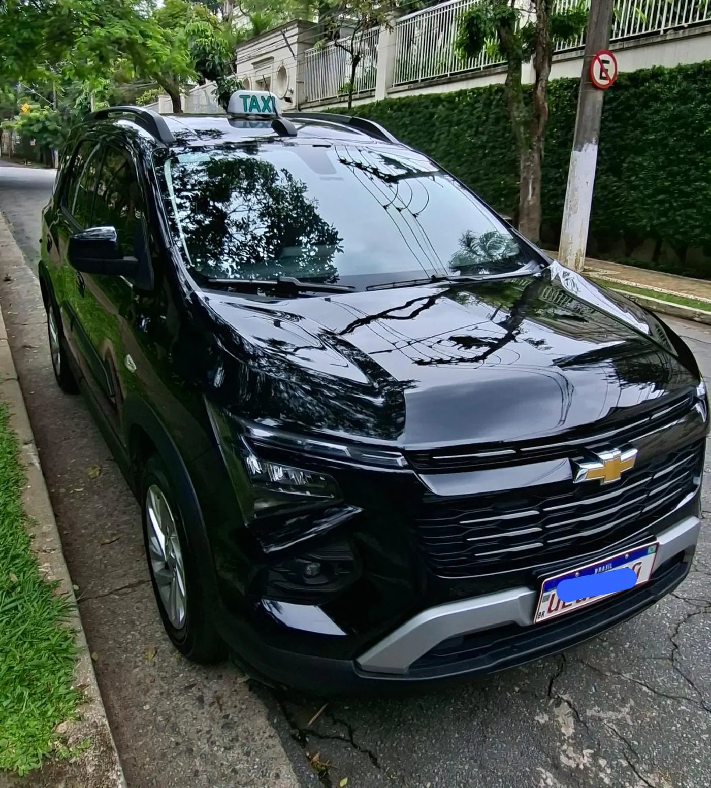 Chevrolet Spin preto da frota Marrion